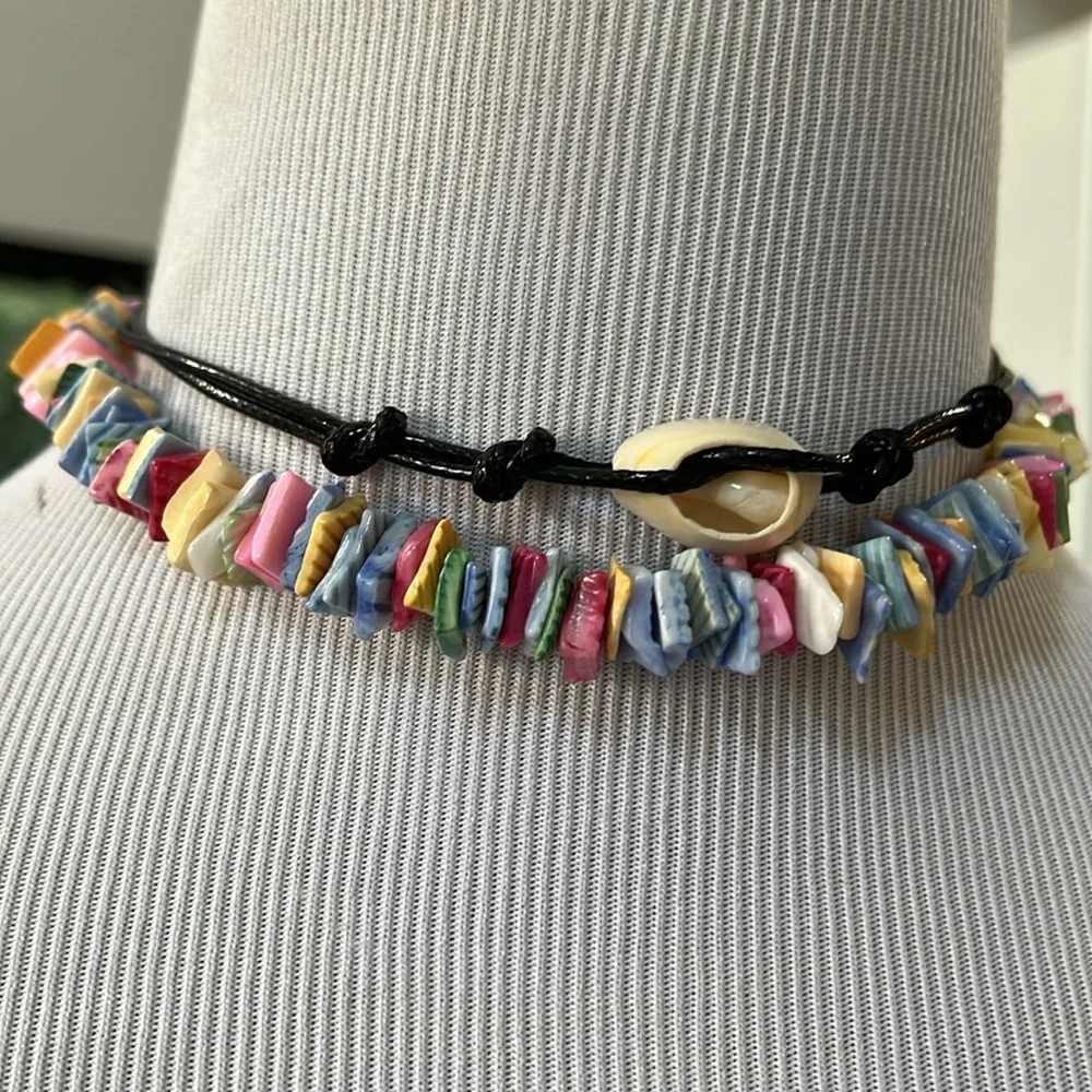 COLORFUL PUKA SHELL CHOKER NECKLACE SET NEW IN PACKAGE